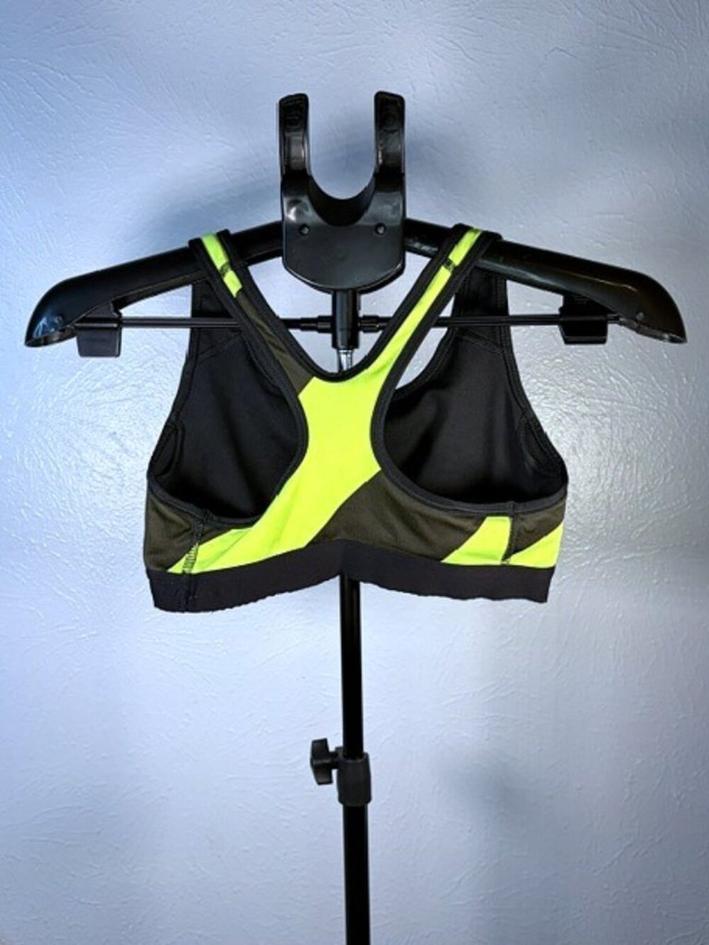 Nike - Picture 2 of 3